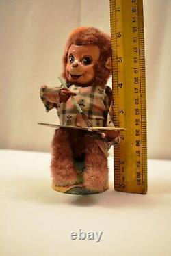 Vintage Wind Up Toy Monkey Painter Artist Mechanical Made In Japan Rembrandt