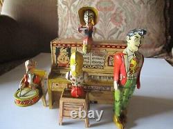Vintage antique tin wind up, Lil Abner's Dog Patch Band, It works, Jigger toy