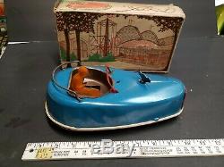 Vintage buffalo toy tin toy wind up Beetle-Bug Auto No. 907 with box. See photos