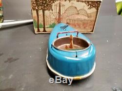 Vintage buffalo toy tin toy wind up Beetle-Bug Auto No. 907 with box. See photos