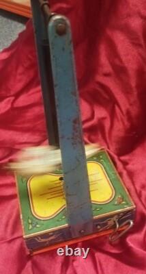 Wyandotte Tin Wind Up Toy Man On The Flying Trapeze Sport Athletic WORKING 1941