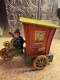 Wyandotte vintage Humphrey Mobile Wind Up Toy