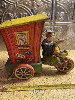 Wyandotte vintage Humphrey Mobile Wind Up Toy